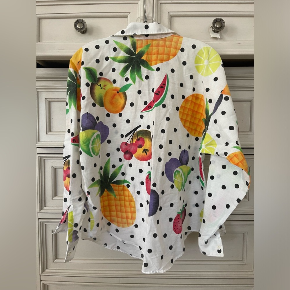 3 for $30 ❤️Please bundle! 😍Vintage  80s!   tropical fruit pattern collared